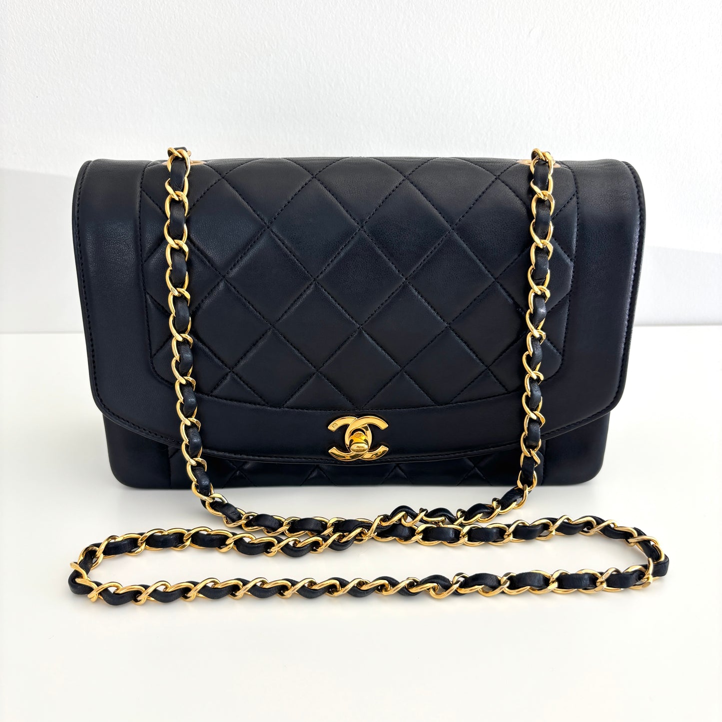 CHANEL Lambskin Diana Medium Black