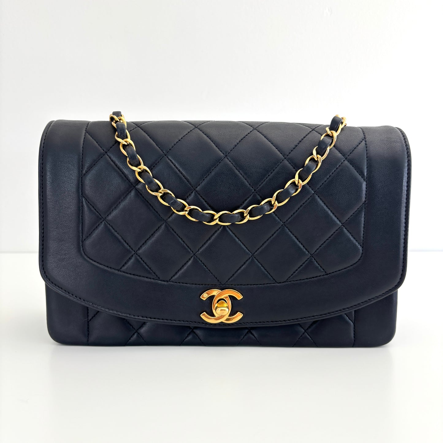 CHANEL Lambskin Diana Medium Black