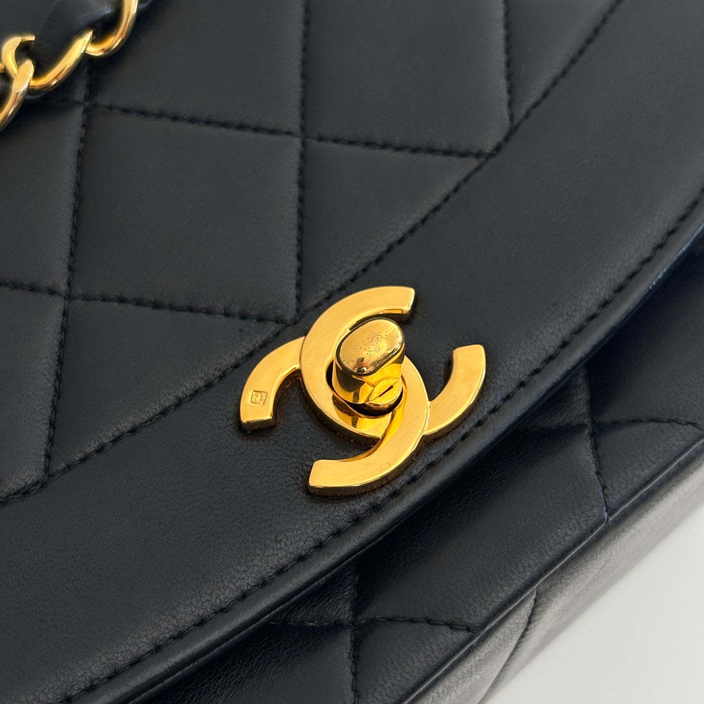 CHANEL Lambskin Diana Medium Black