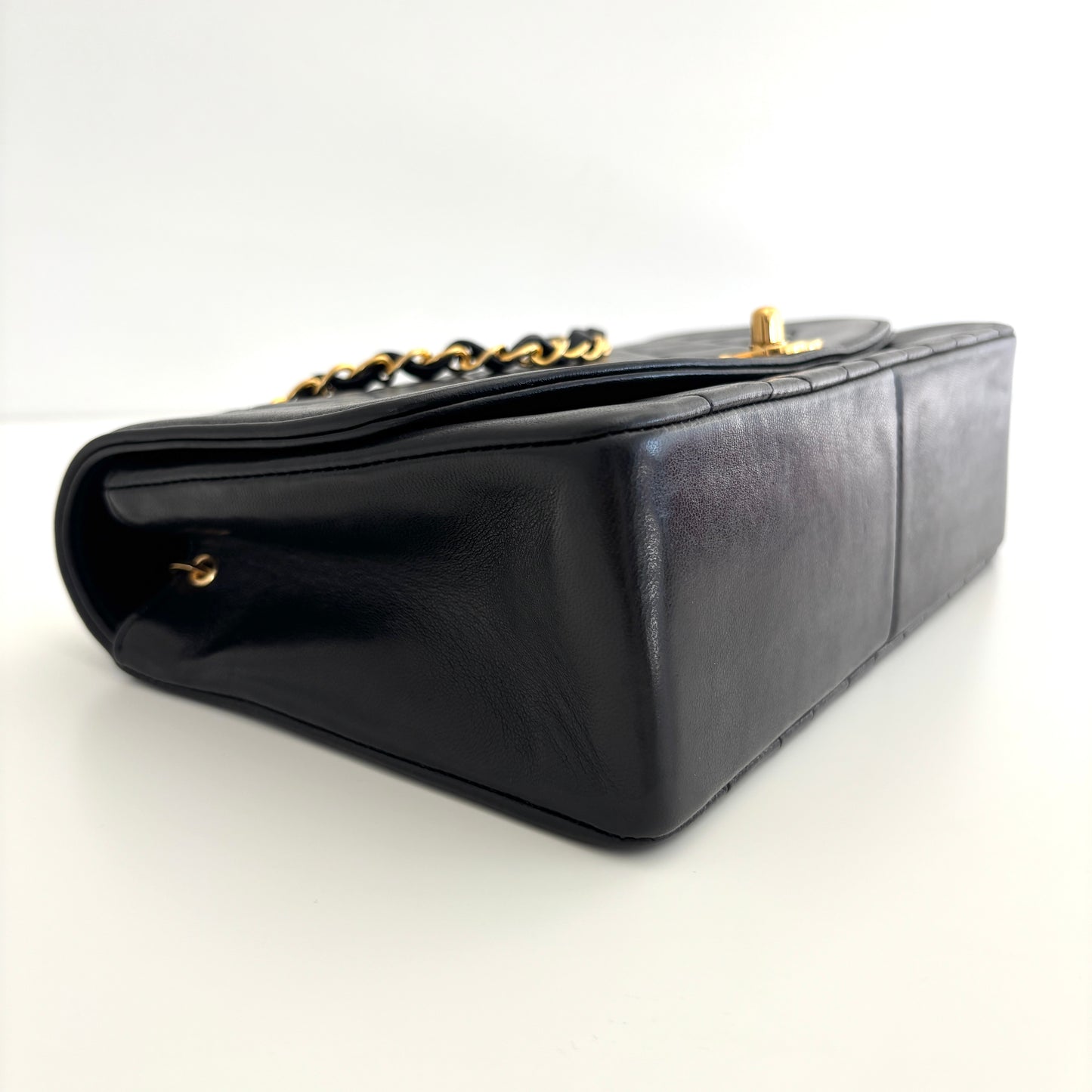CHANEL Lambskin Diana Medium Black