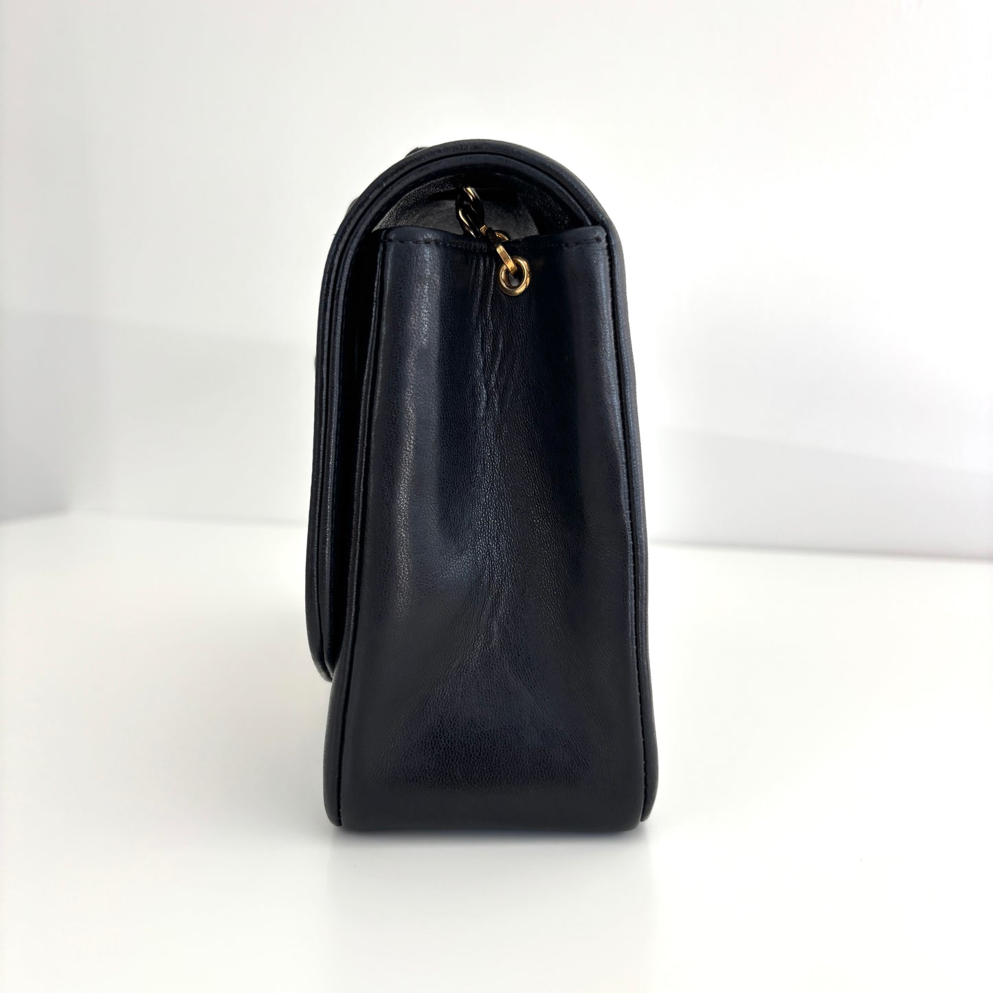 CHANEL Lambskin Diana Medium Black