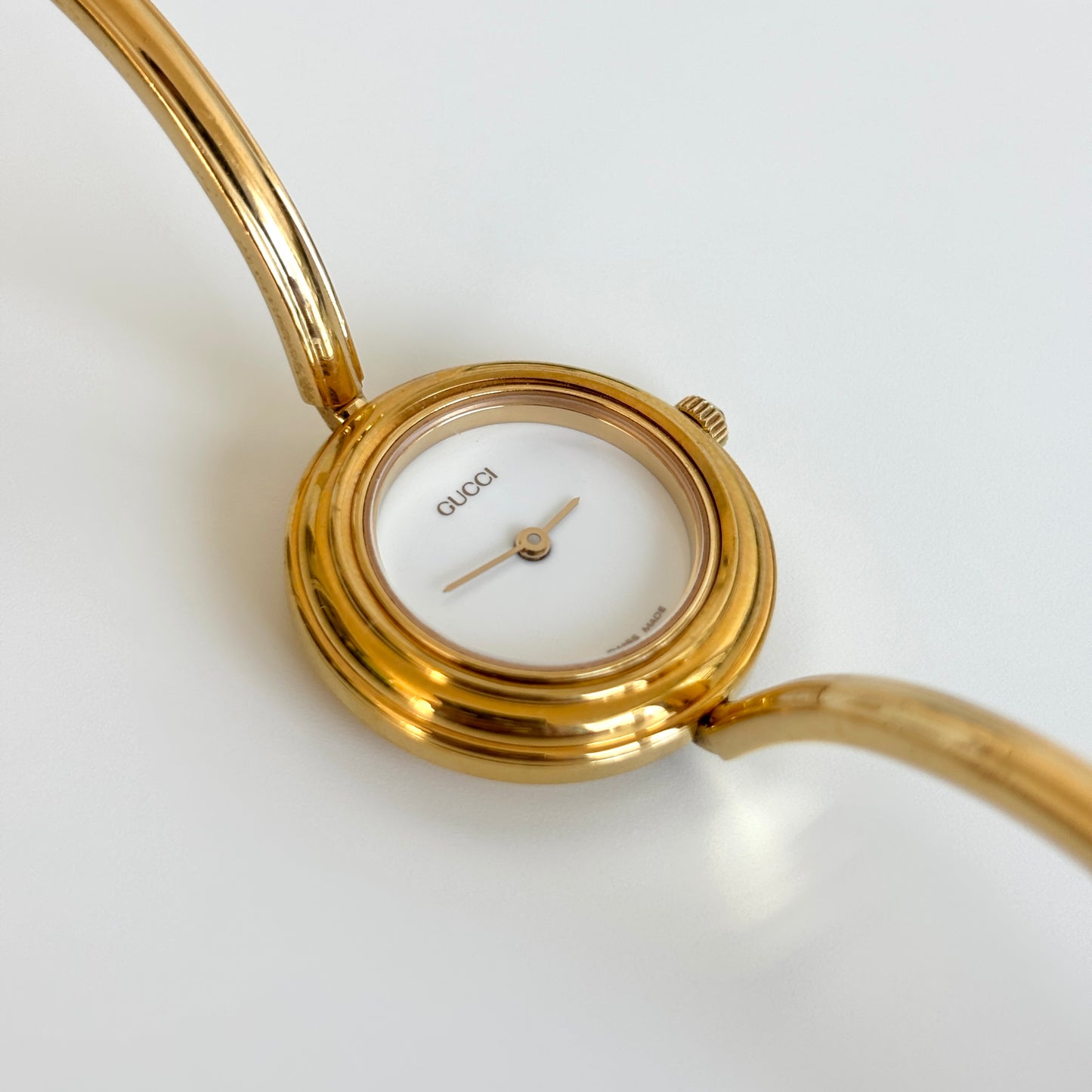GUCCI Change Bezel Bangle Multicolor Watch
