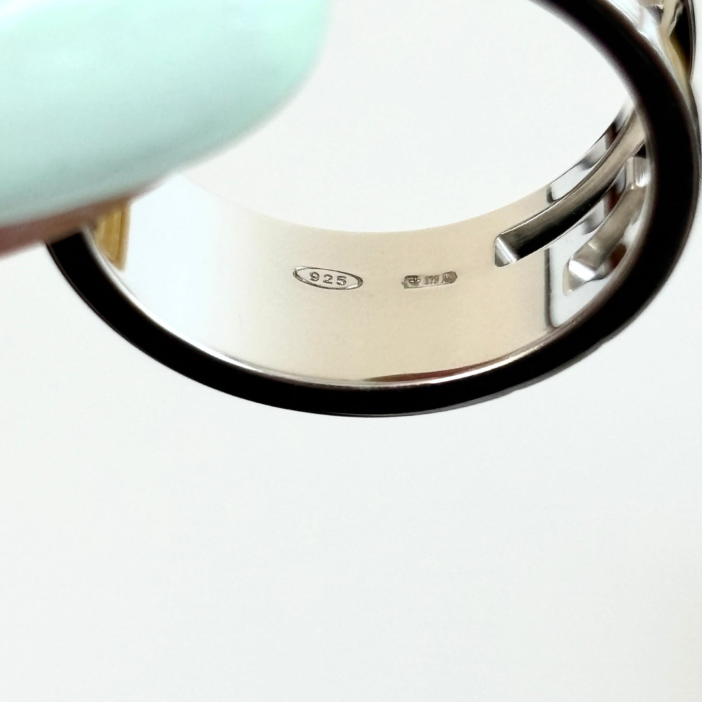 GUCCI "G" Silver Cutout Band Ring