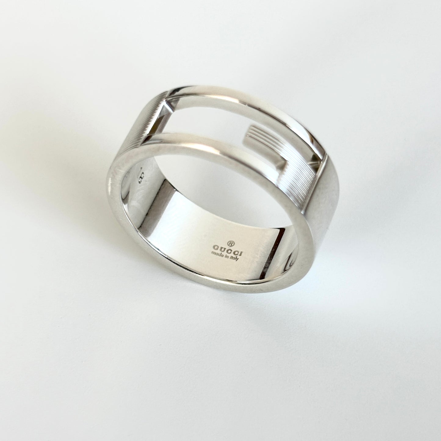 GUCCI "G" Silver Cutout Band Ring