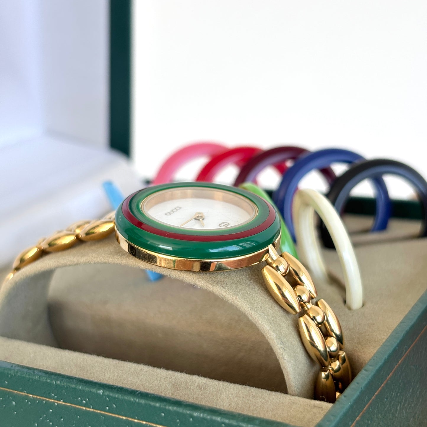 GUCCI Change Bezel Rice Link Multicolor Watch