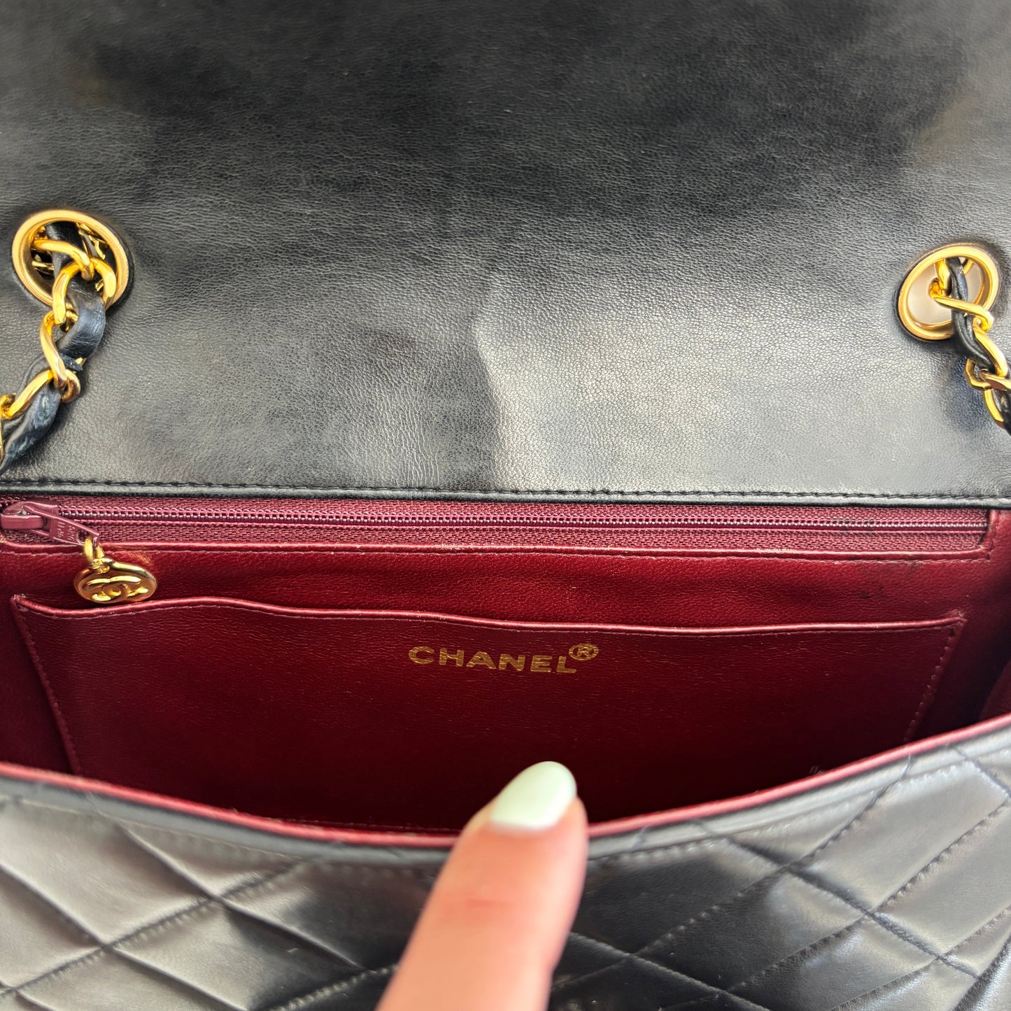 CHANEL Lambskin Diana Medium Black
