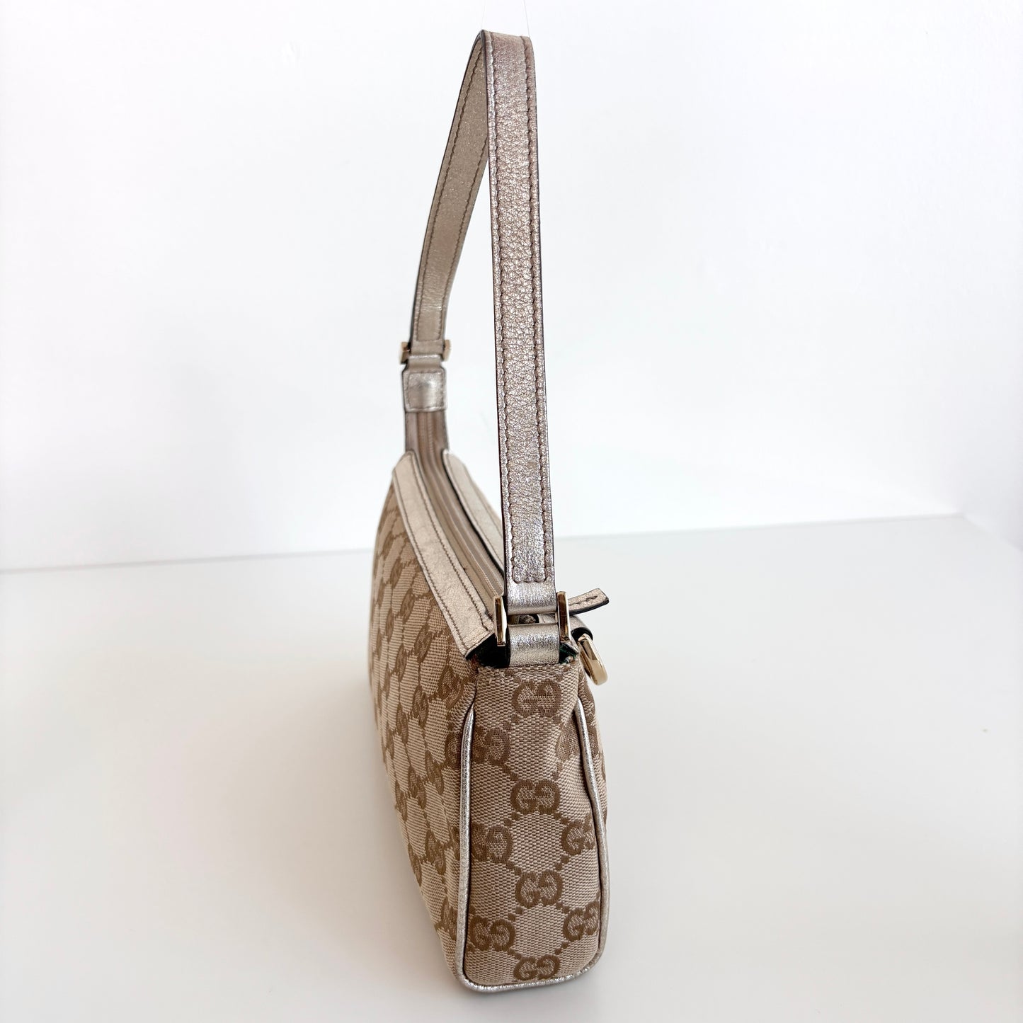 GUCCI Monogram Canvas Abbey Pochette Beige/Silver