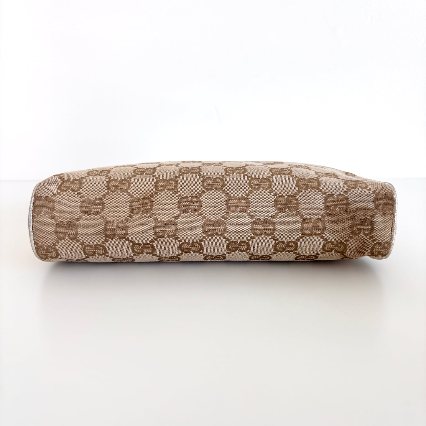 GUCCI Monogram Canvas Abbey Pochette Beige/Silver