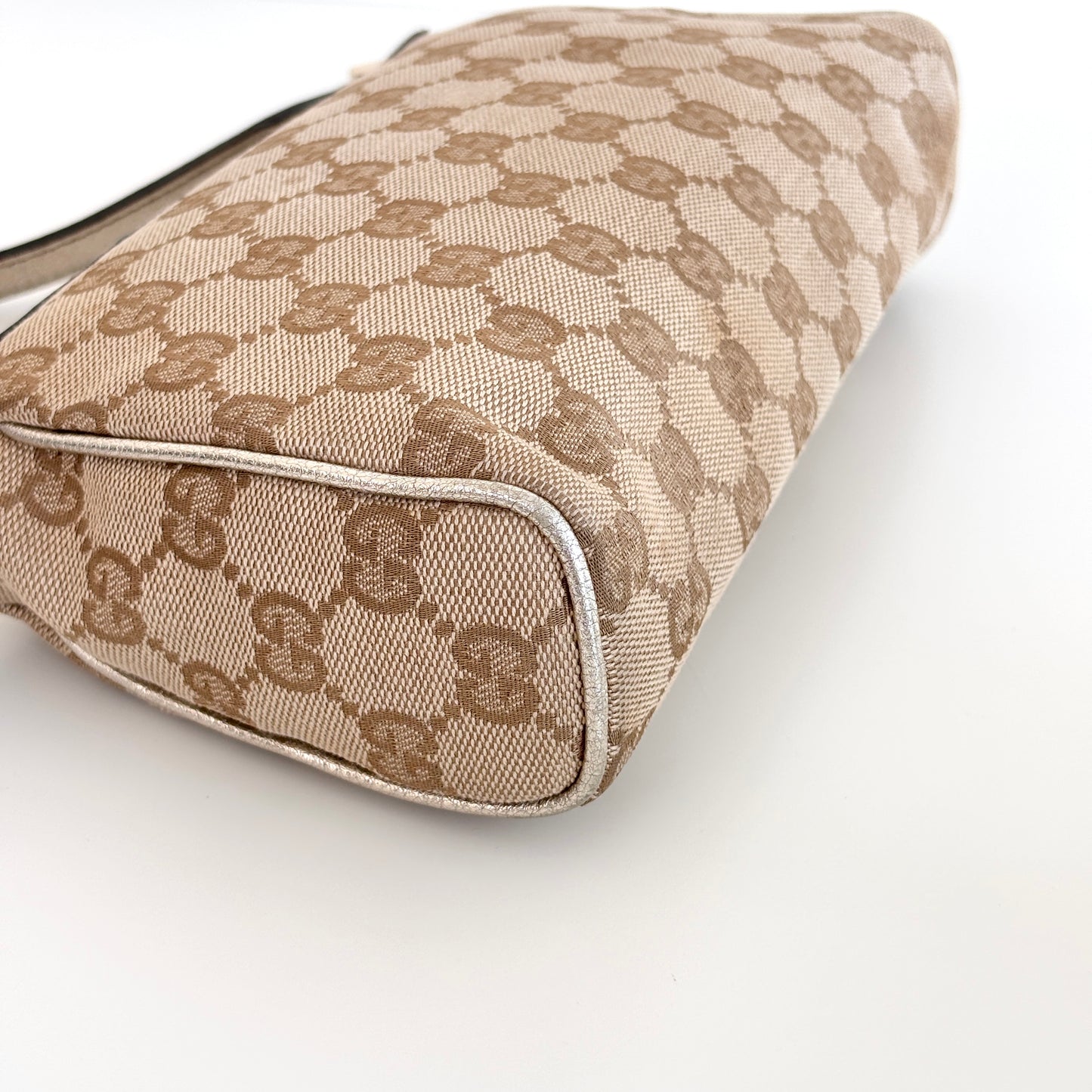 GUCCI Monogram Canvas Abbey Pochette Beige/Silver