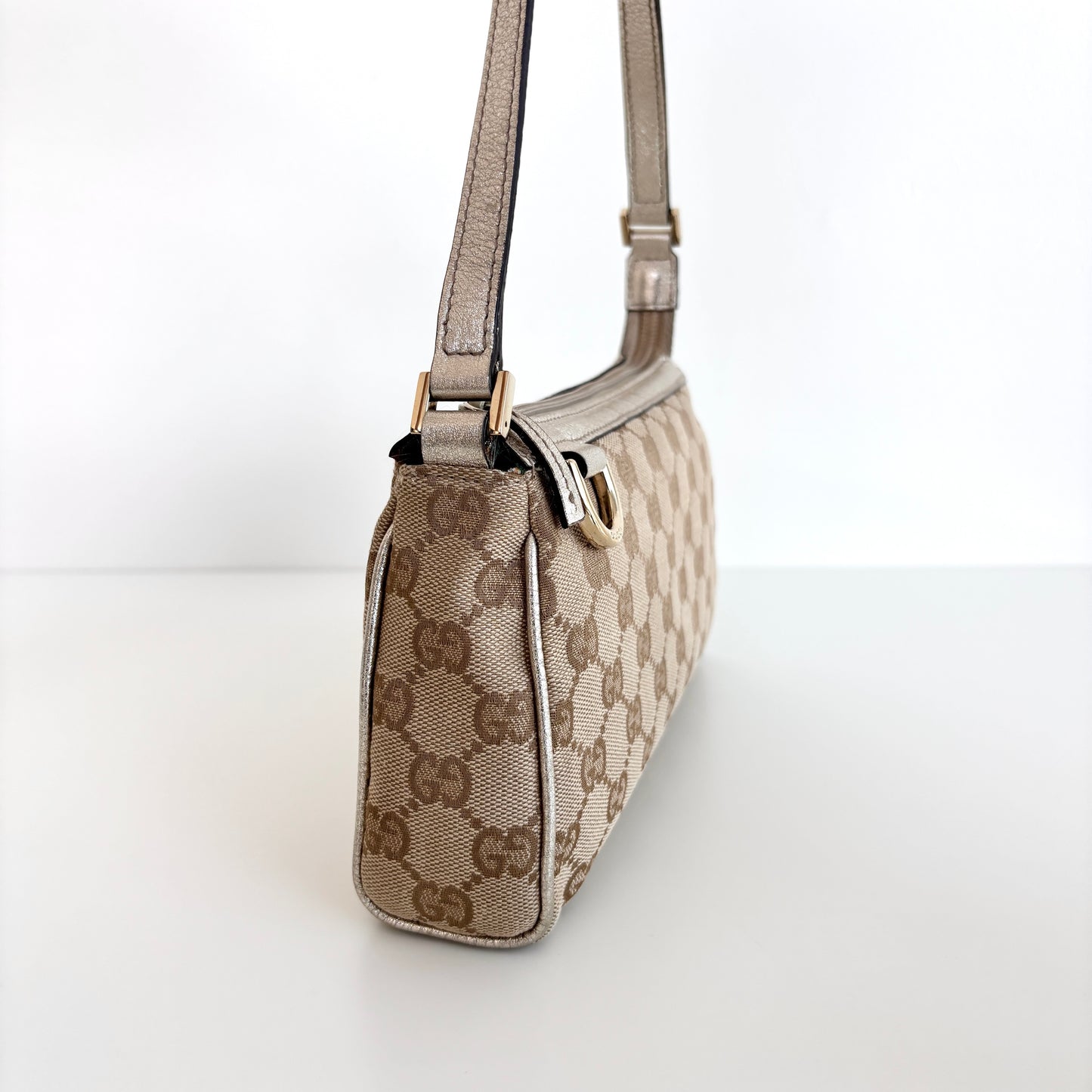 GUCCI Monogram Canvas Abbey Pochette Beige/Silver