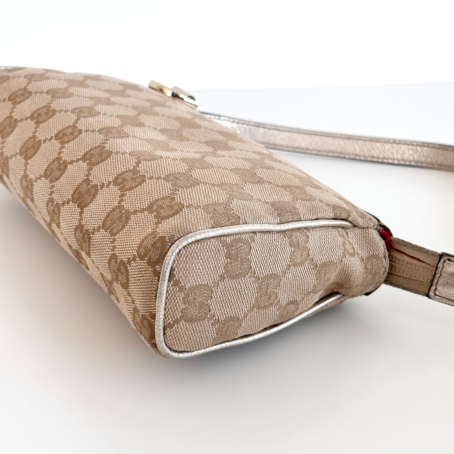 GUCCI Monogram Canvas Abbey Pochette Beige/Silver