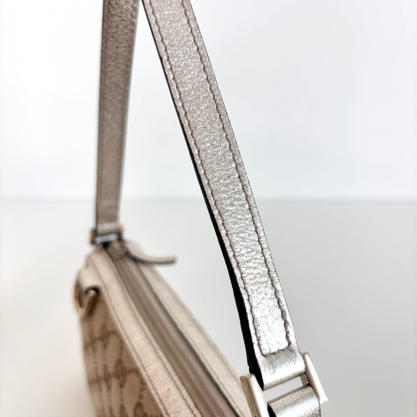 GUCCI Monogram Canvas Abbey Pochette Beige/Silver