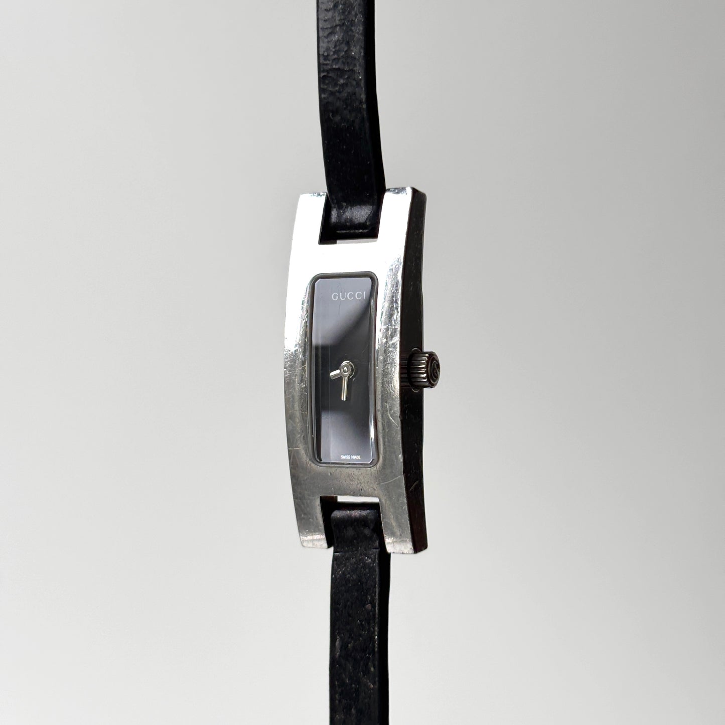 GUCCI 3900L Steel Watch Silver Black Leather Strap