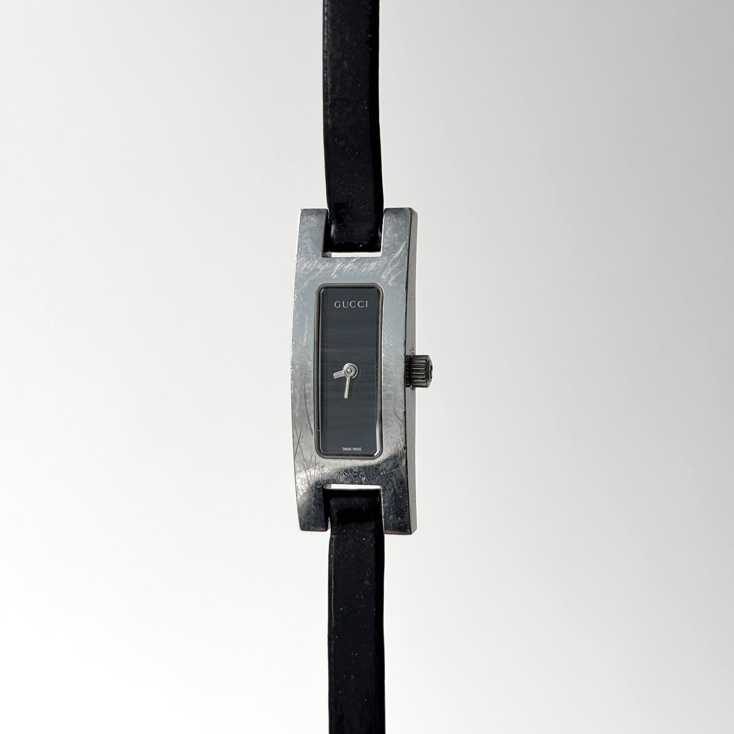 GUCCI 3900L Steel Watch Silver Black Leather Strap