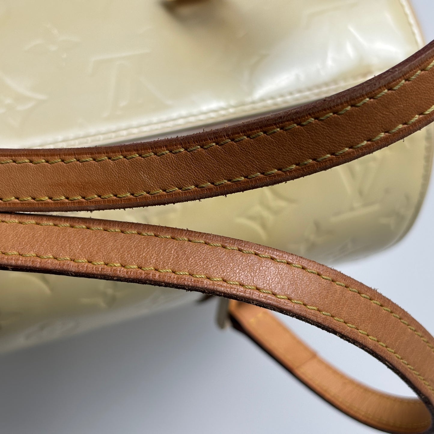 LOUIS VUITTON Vernis Leather Bedford Yellow