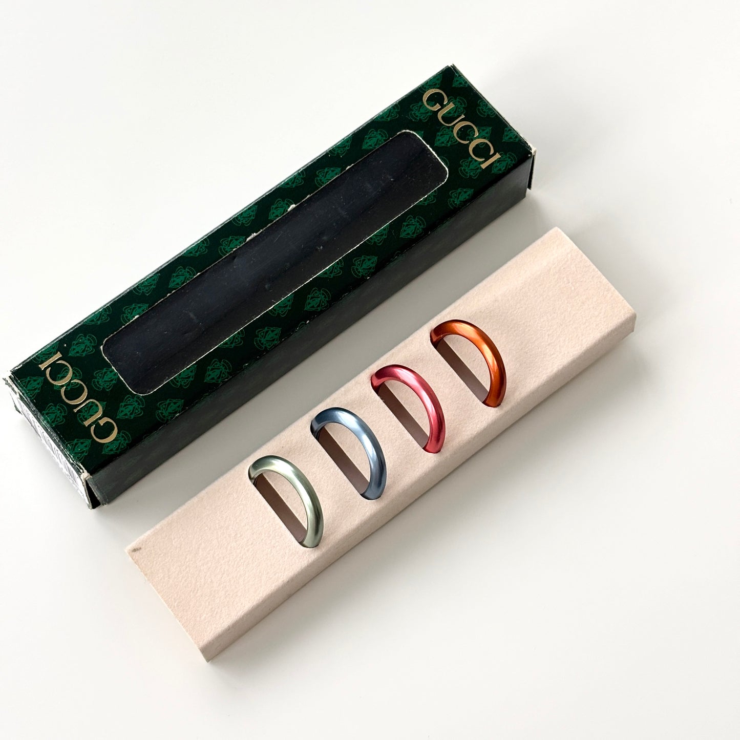 GUCCI Metal Bezels Set of 4 Multicolor