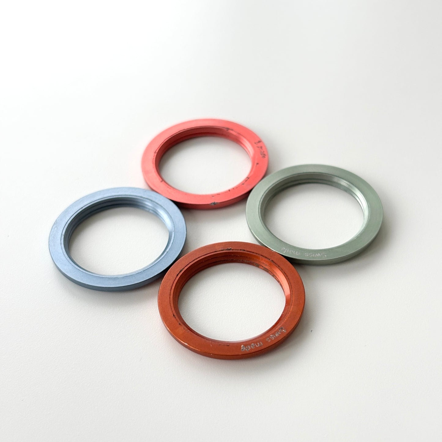 GUCCI Metal Bezels Set of 4 Multicolor