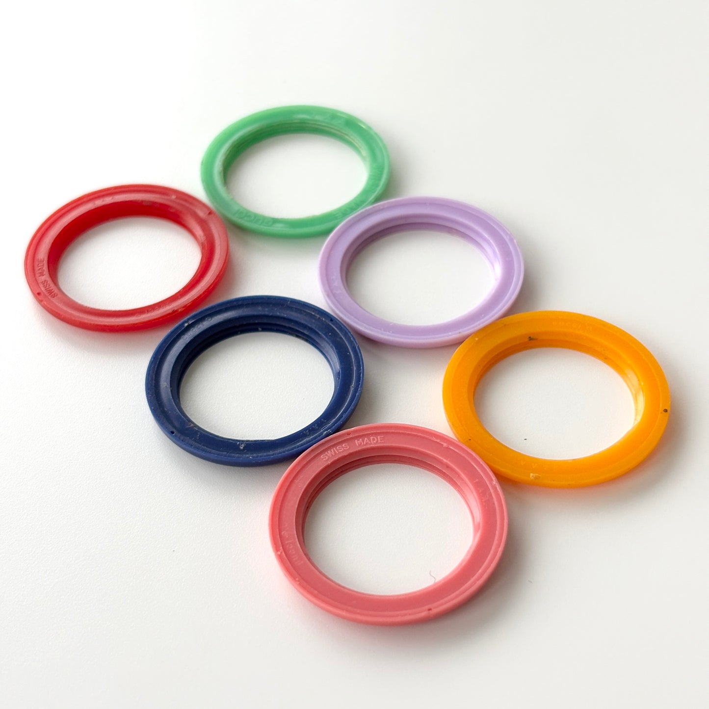 GUCCI Plastic Bezels Set of 6 Multicolor
