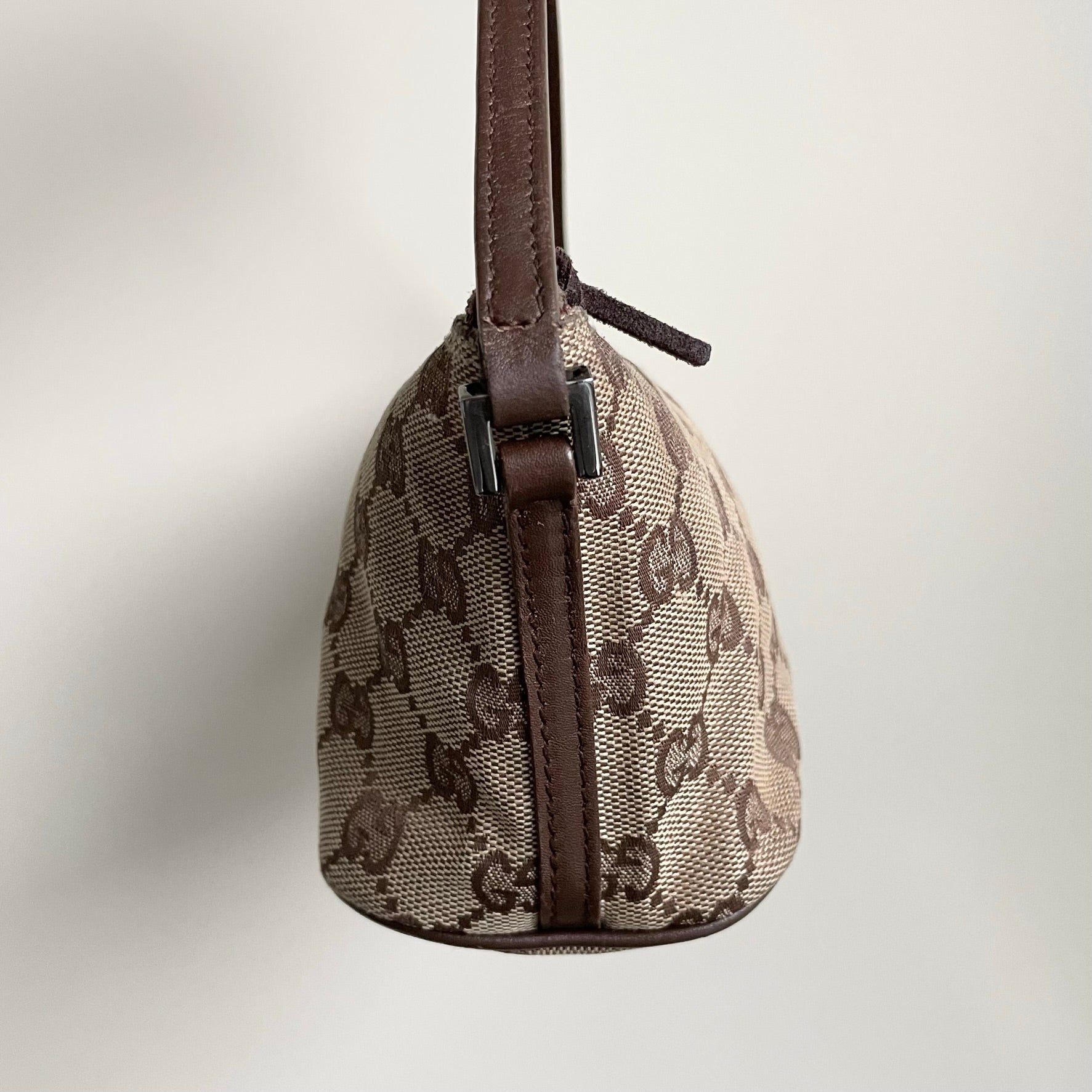 Authentic Gucci Boat Pochette Bag For a vintage - Depop