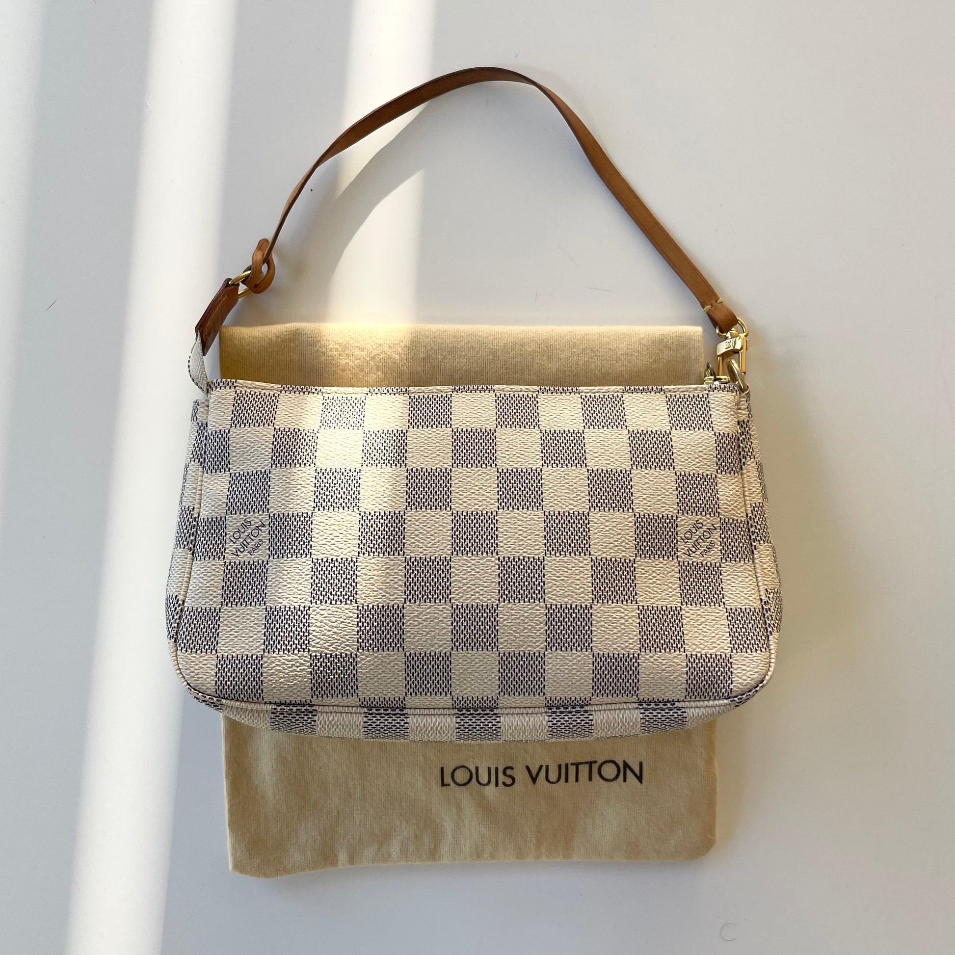 Louis Vuitton Pochette Accessoires Damier Azur Canvas