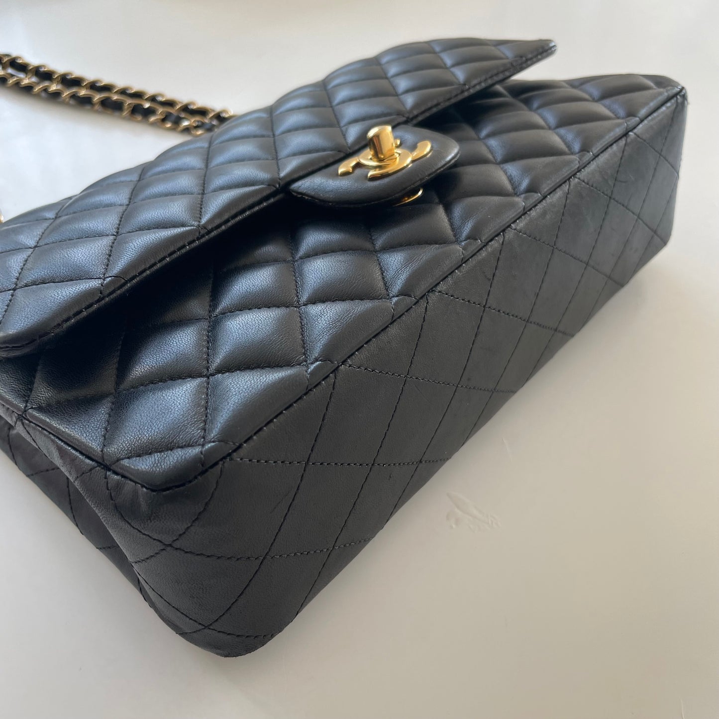 CHANEL Classic Flap Handbag Medium