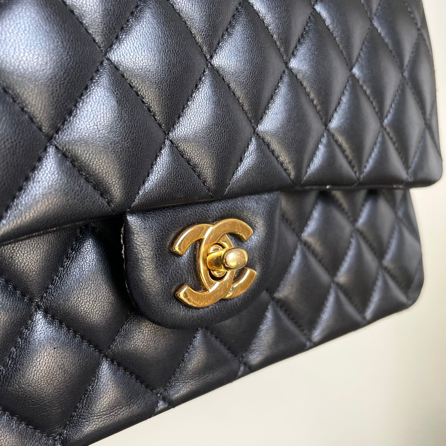 CHANEL Classic Flap Handbag Medium