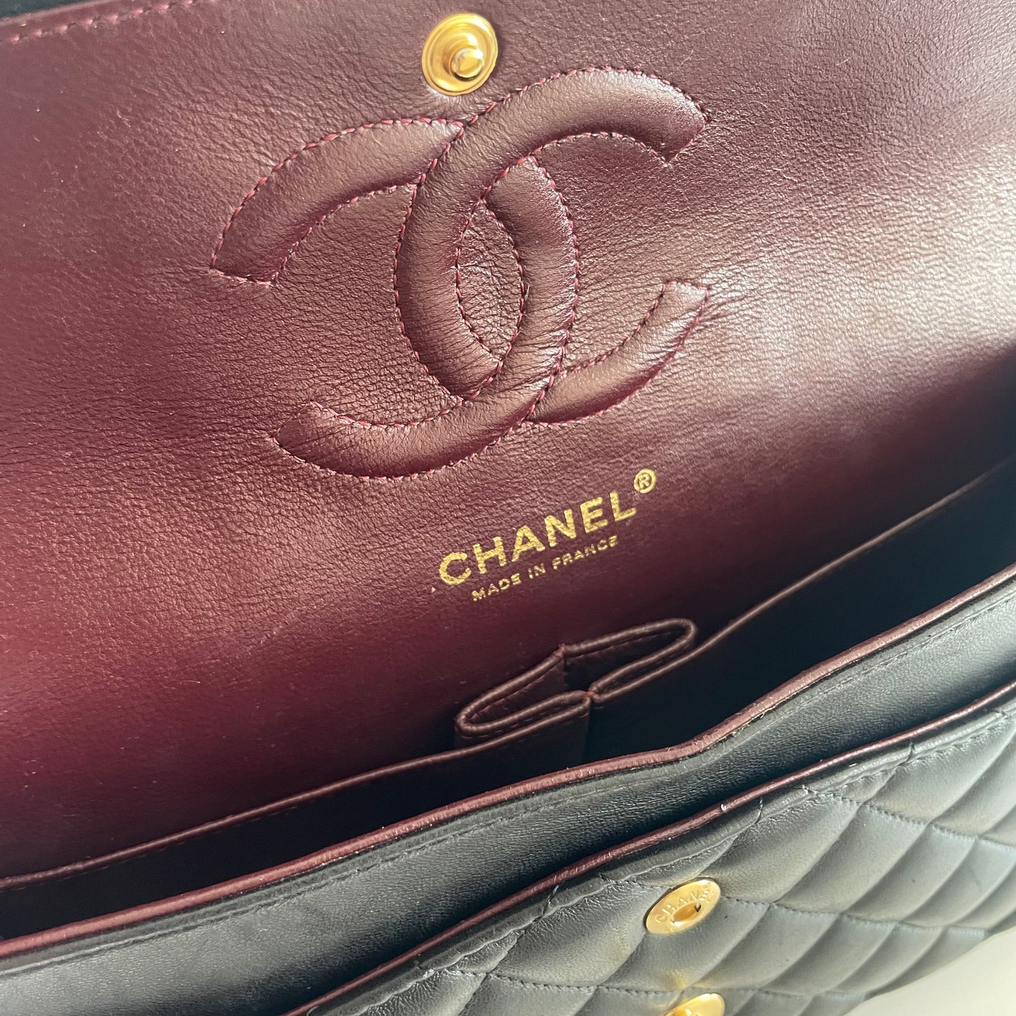 CHANEL Classic Flap Handbag Medium